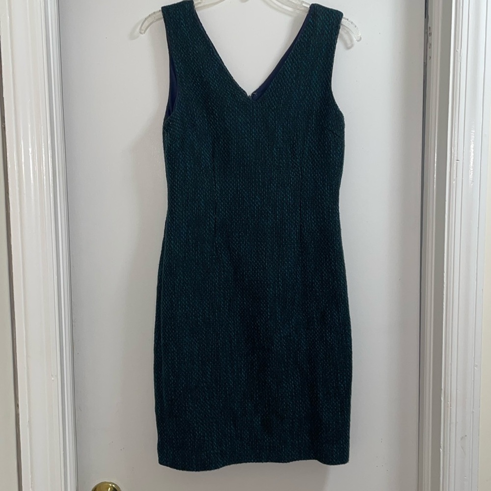 Banana Republic blue green sleeveless pencil dress. Great Condition. Size 4P